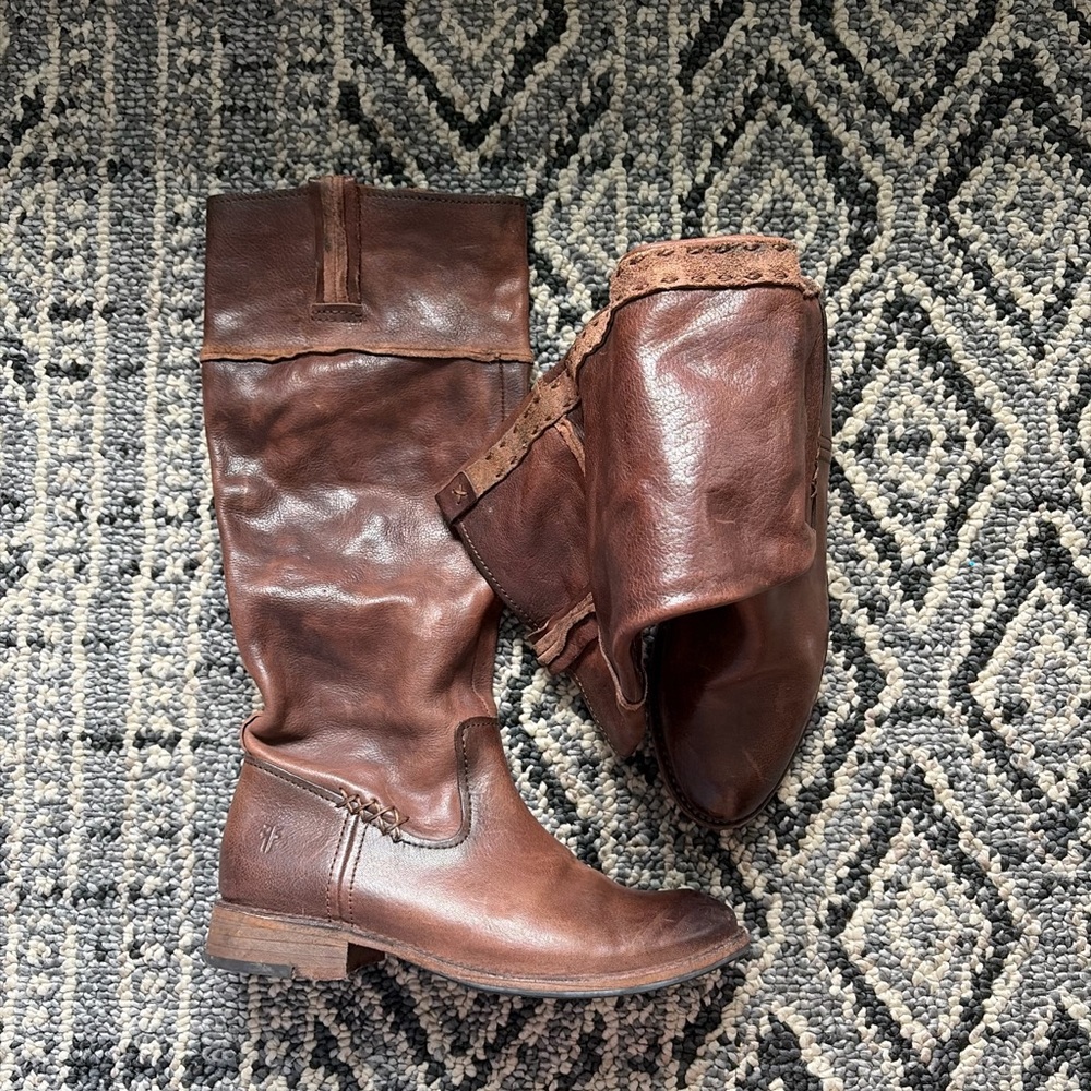 Frye Shirley Artisan Tall boots in dark brown leather Size 7 Cowboy Stylish Sexy